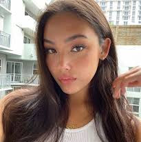 Mia T.